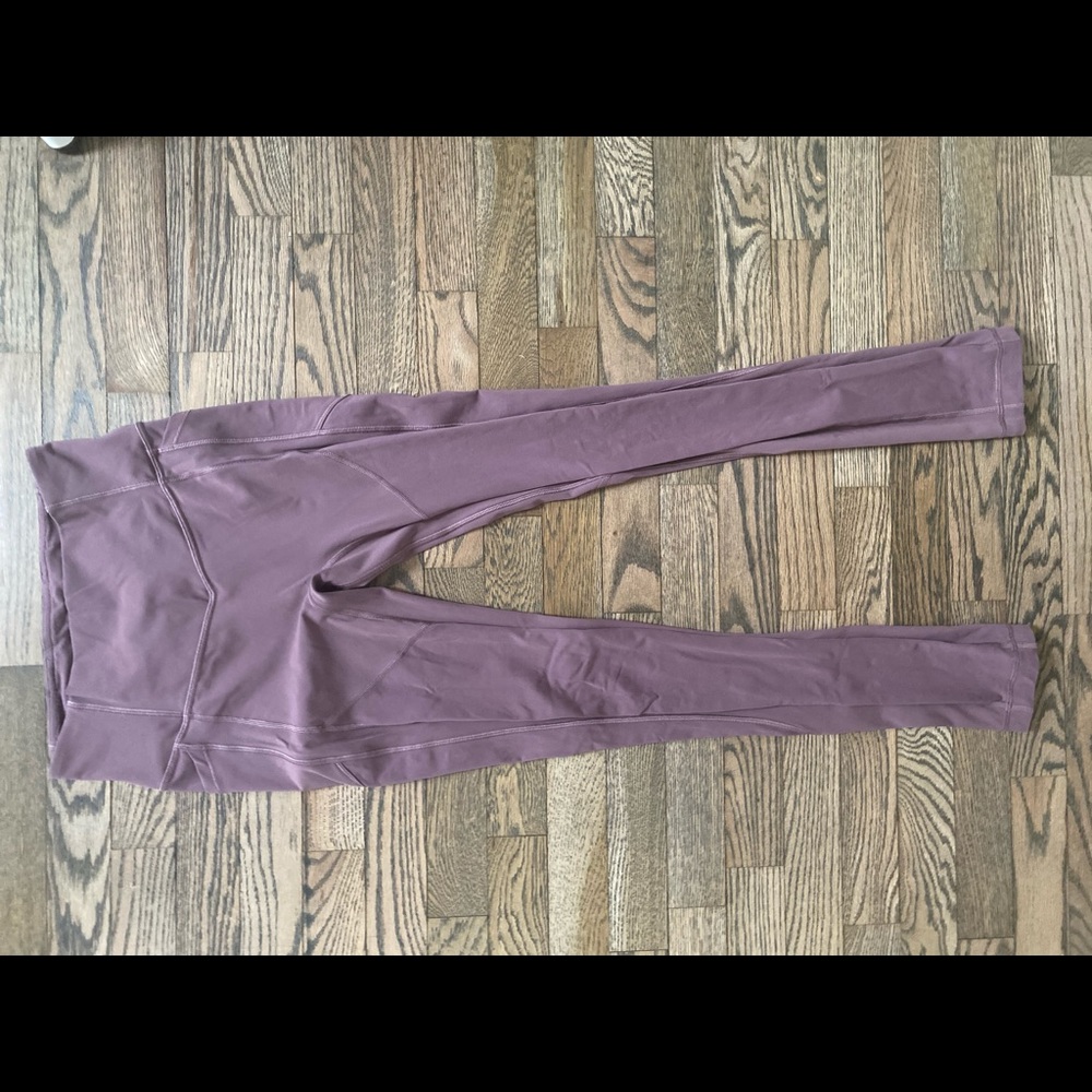 Lululemon size 6 ALL THE RIGHT PLACES pant